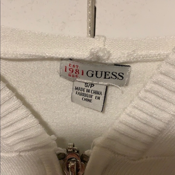 VINTAGE GUESS!! - Picture 2 of 4